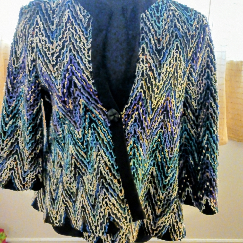 Cartise Gray Jacket with Gold Accent